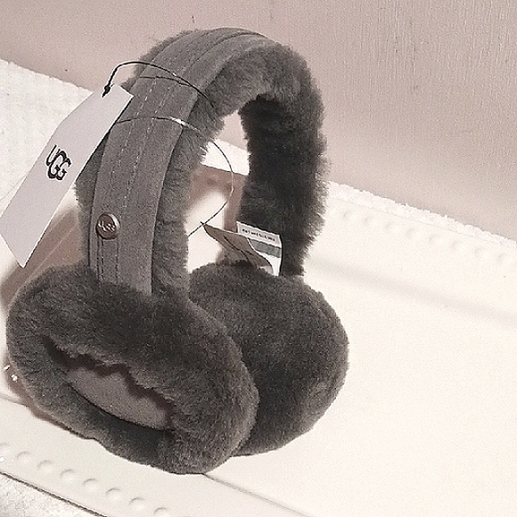 Gorgeous! UGG Charcoal Gray Shearling Sheepskin Earmuffs ⚜️☃️⚜️ - Picture 2 of 10